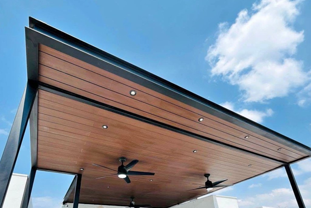 Deck sintético tipo madera: la solución moderna, resistente y estética para&nbsp;exteriores